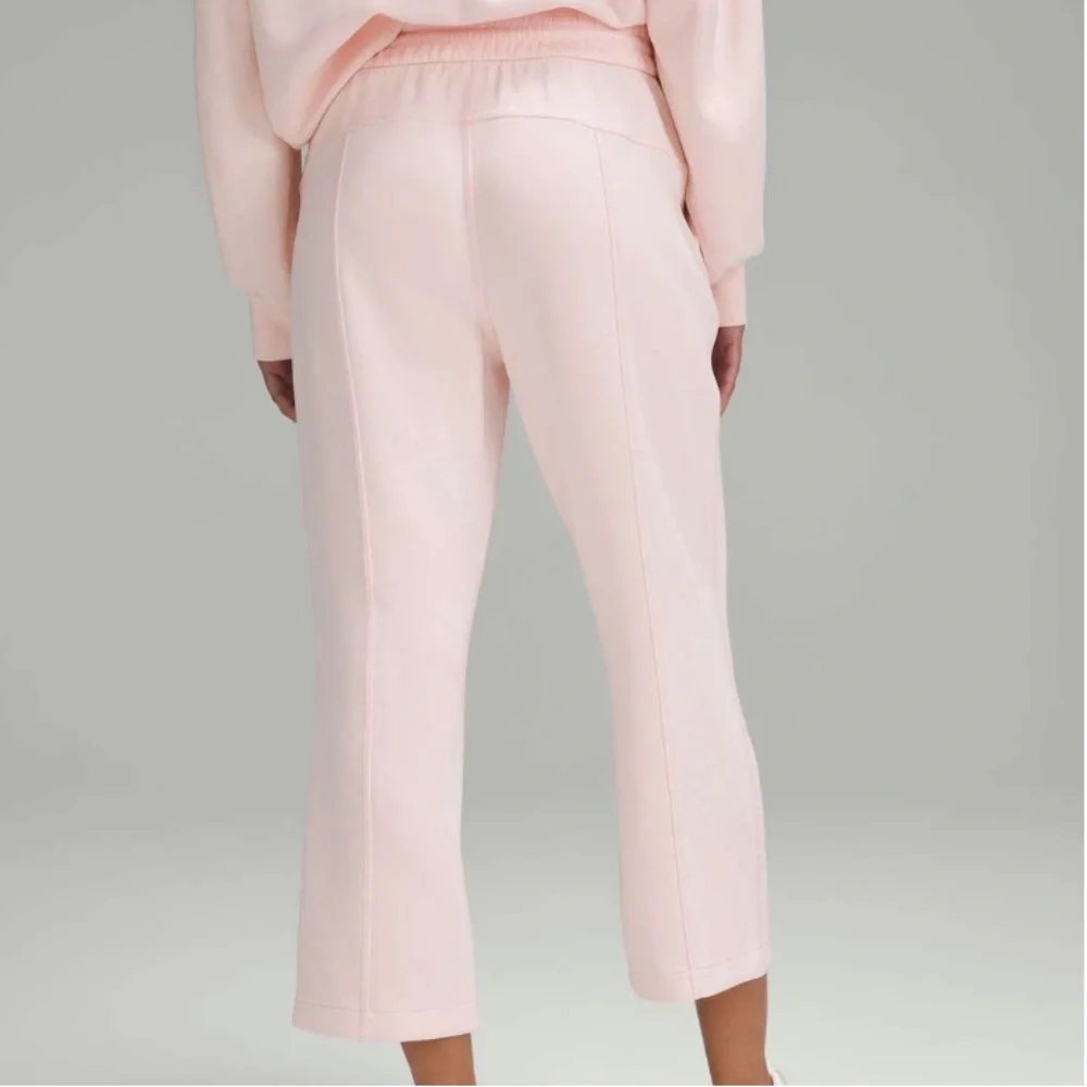 Lululemon Softstreme High-Rise Straight-Leg Cropped Strawberry Milkshake Size 6 - Picture 3 of 14